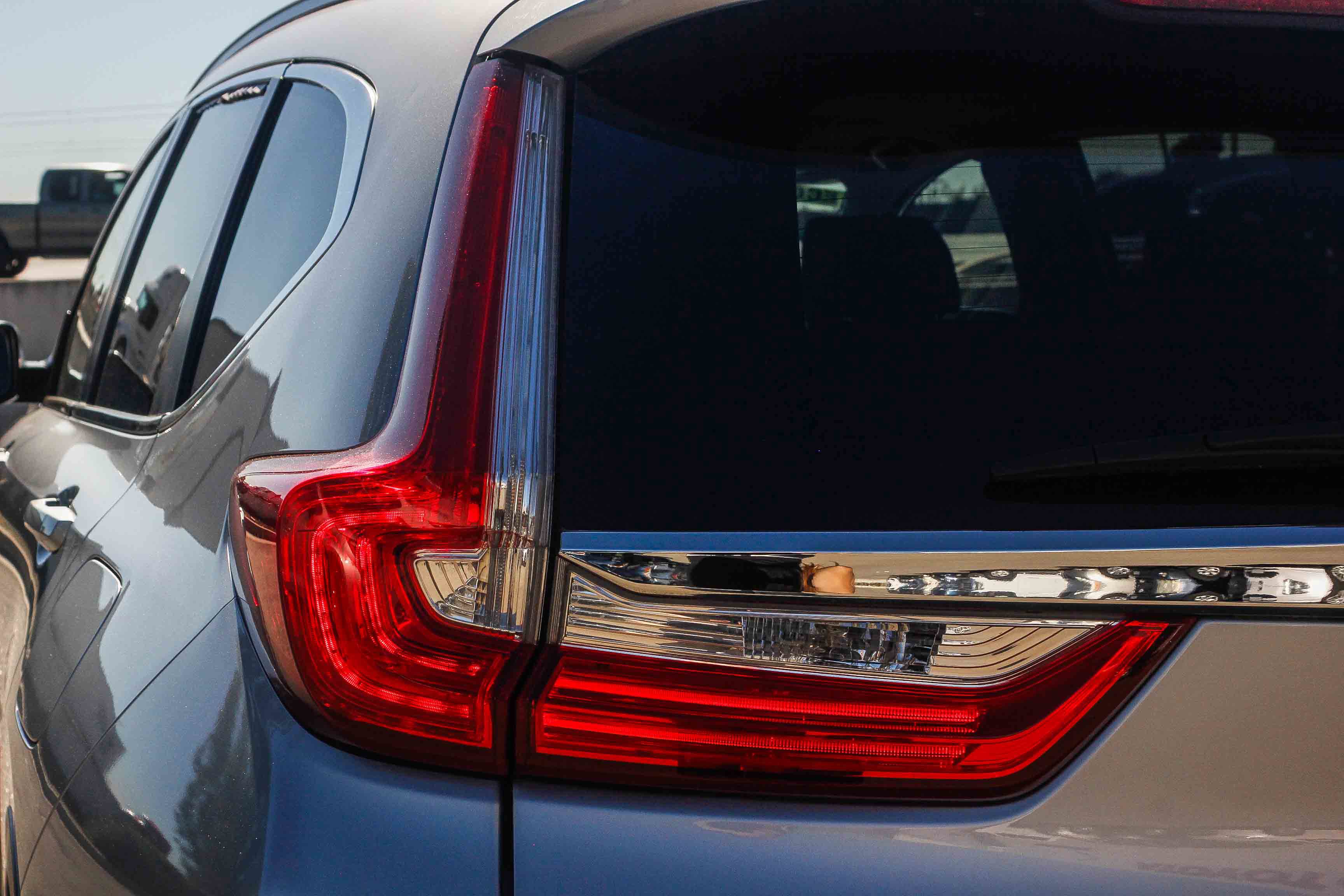 Used 2018 Honda CR-V Touring image 9