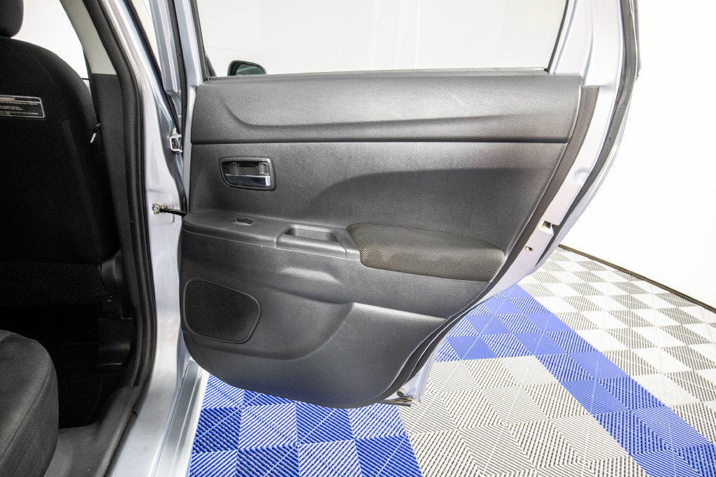 Used 2012 Mitsubishi Outlander Sport SE FWD image 16