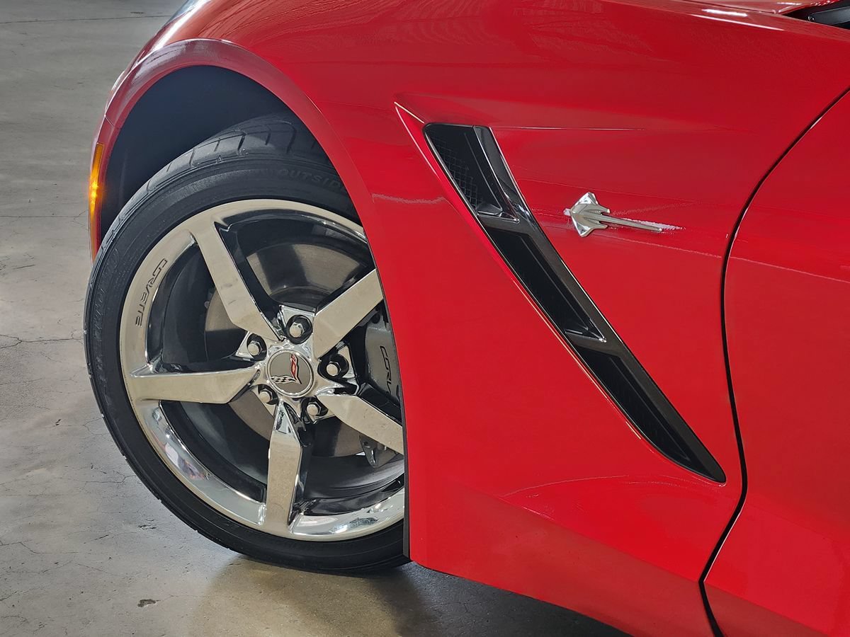 Used 2015 Chevrolet Corvette Stingray Convertible w/ 3LT Preferred Equipment Group RWD image 25