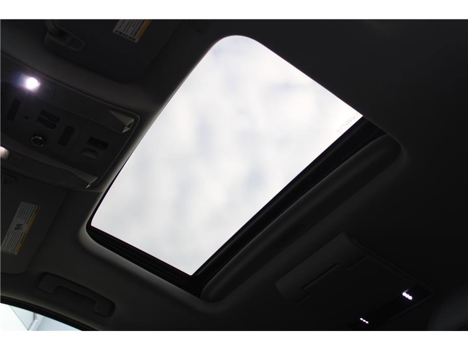 Used 2016 Cadillac Escalade ESV Luxury image 34