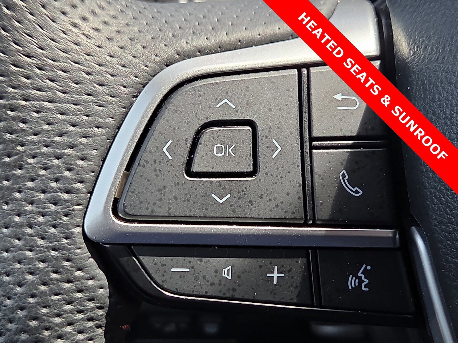 Used 2023 Toyota Sienna XSE w/ XSE Plus Package image 22