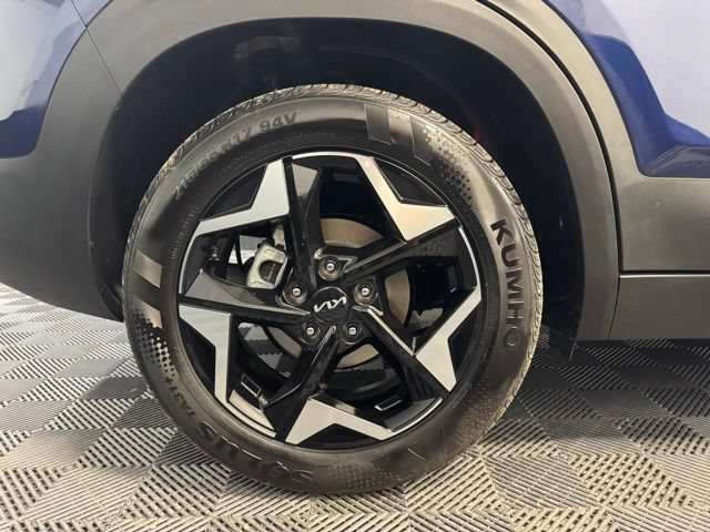 Used 2026 Kia Seltos EX FWD image 36
