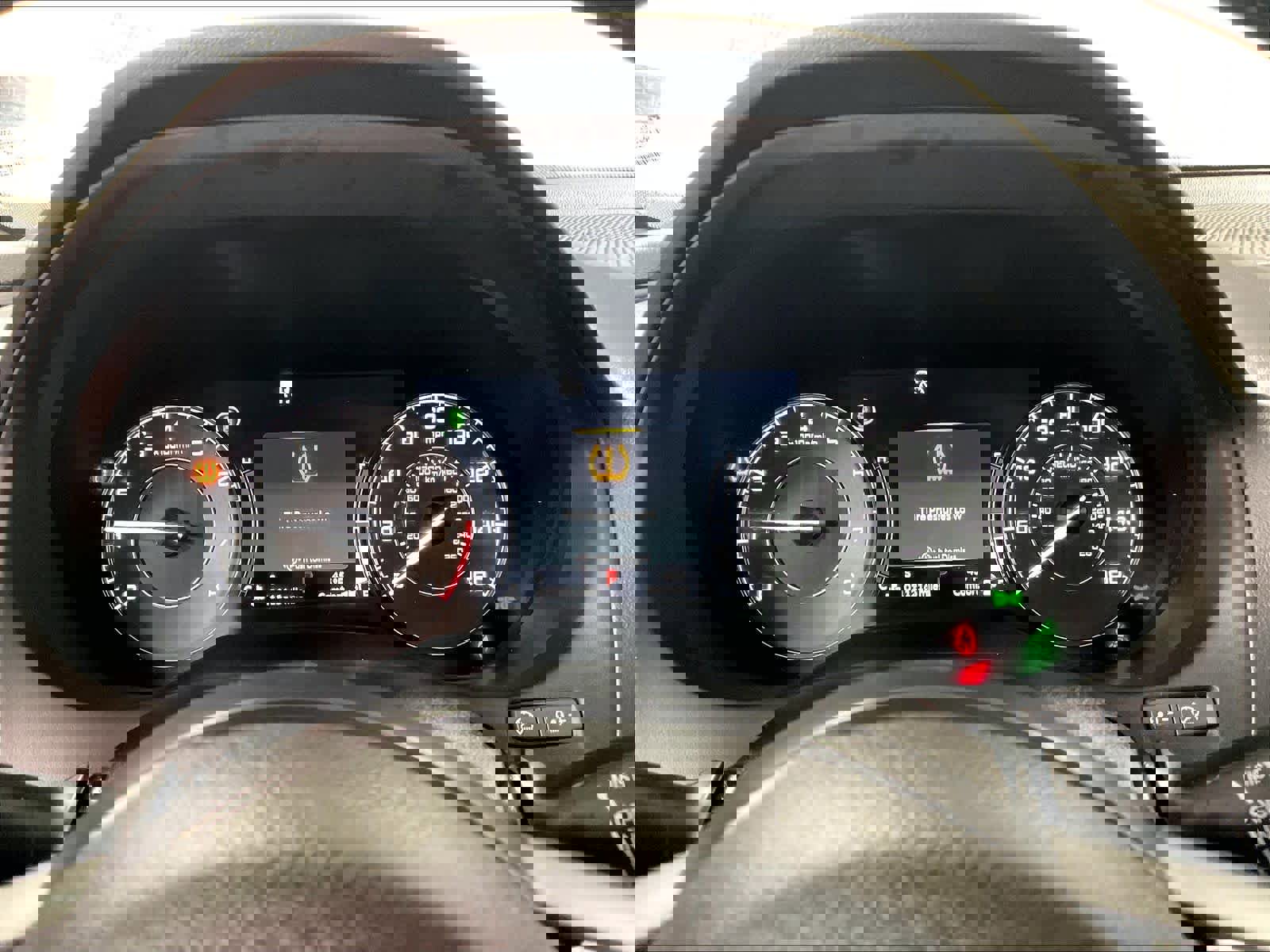 Used 2025 Acura RDX SH-AWD image 25