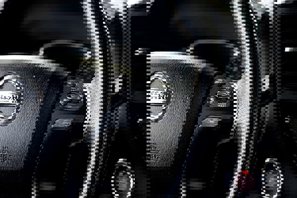 Used 2019 Nissan Pathfinder SV image 26