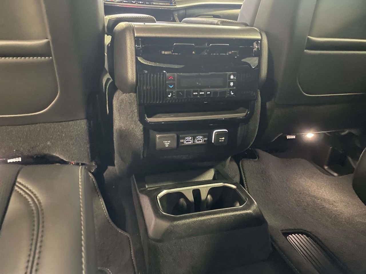 New 2025 Jeep Wagoneer Series II w/ Premium Group I image 32