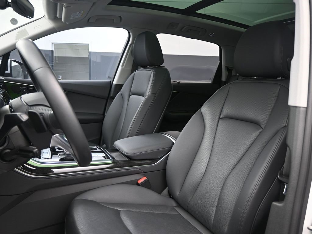 Used 2023 Audi Q7 3.0T Prestige image 12