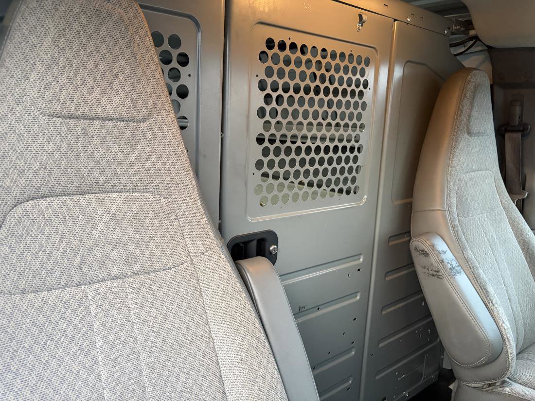 Used 2017 Chevrolet Express 2500 image 12