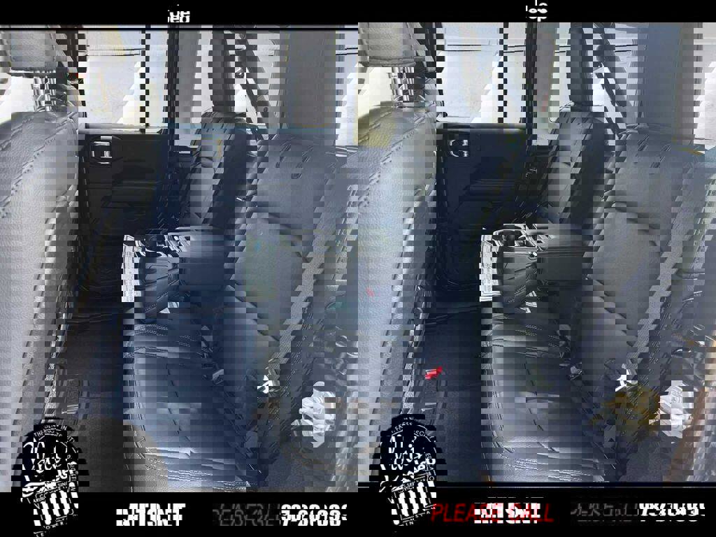 New 2025 Jeep Wrangler Unlimited Sahara image 15