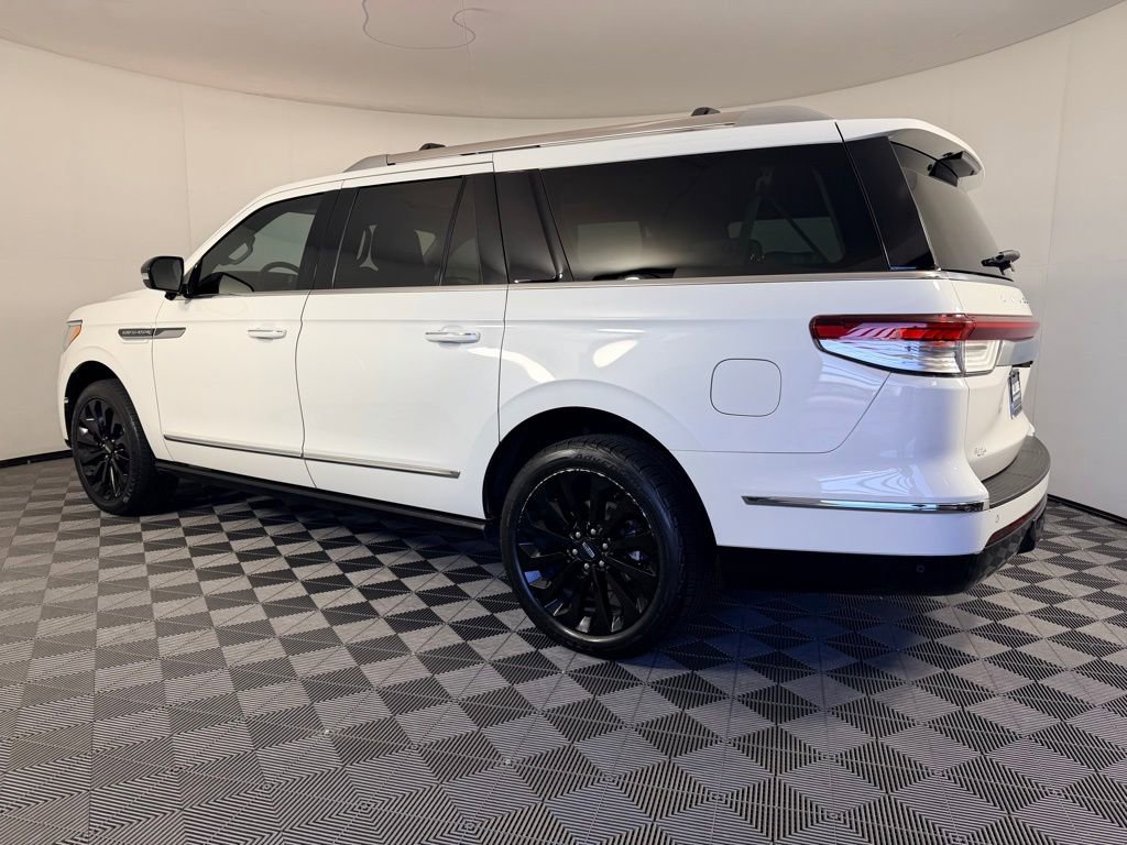 Used 2022 Lincoln Navigator L Reserve image 8