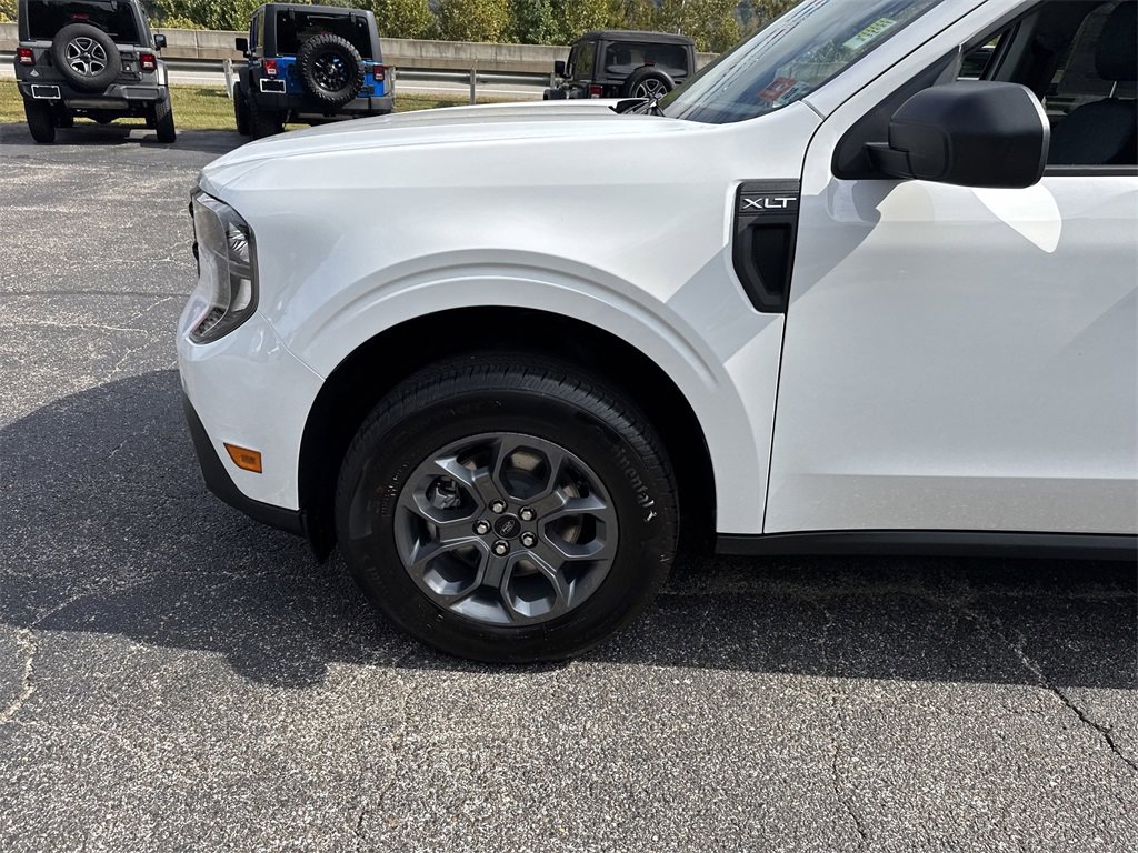 New 2025 Ford Maverick XLT image 9