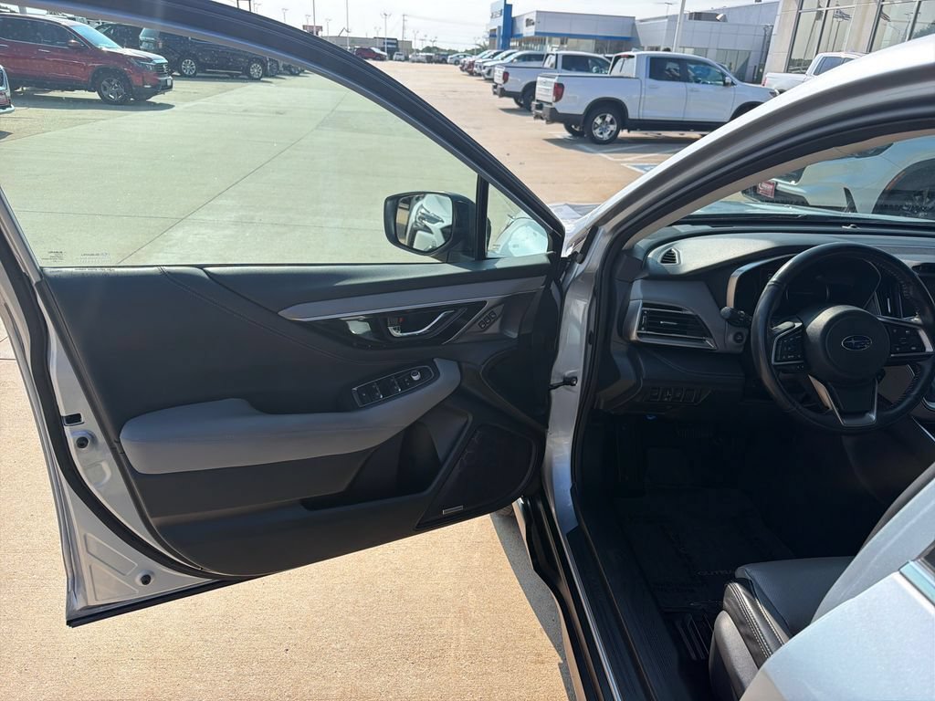 Used 2023 Subaru Outback Limited AWD/4WD image 10