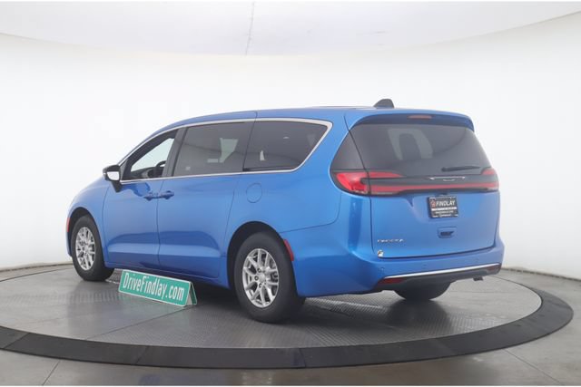 New 2027 Chrysler Pacifica Select FWD image 8