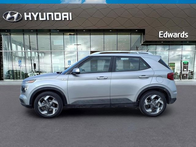 Used 2025 Hyundai Venue SEL image 3