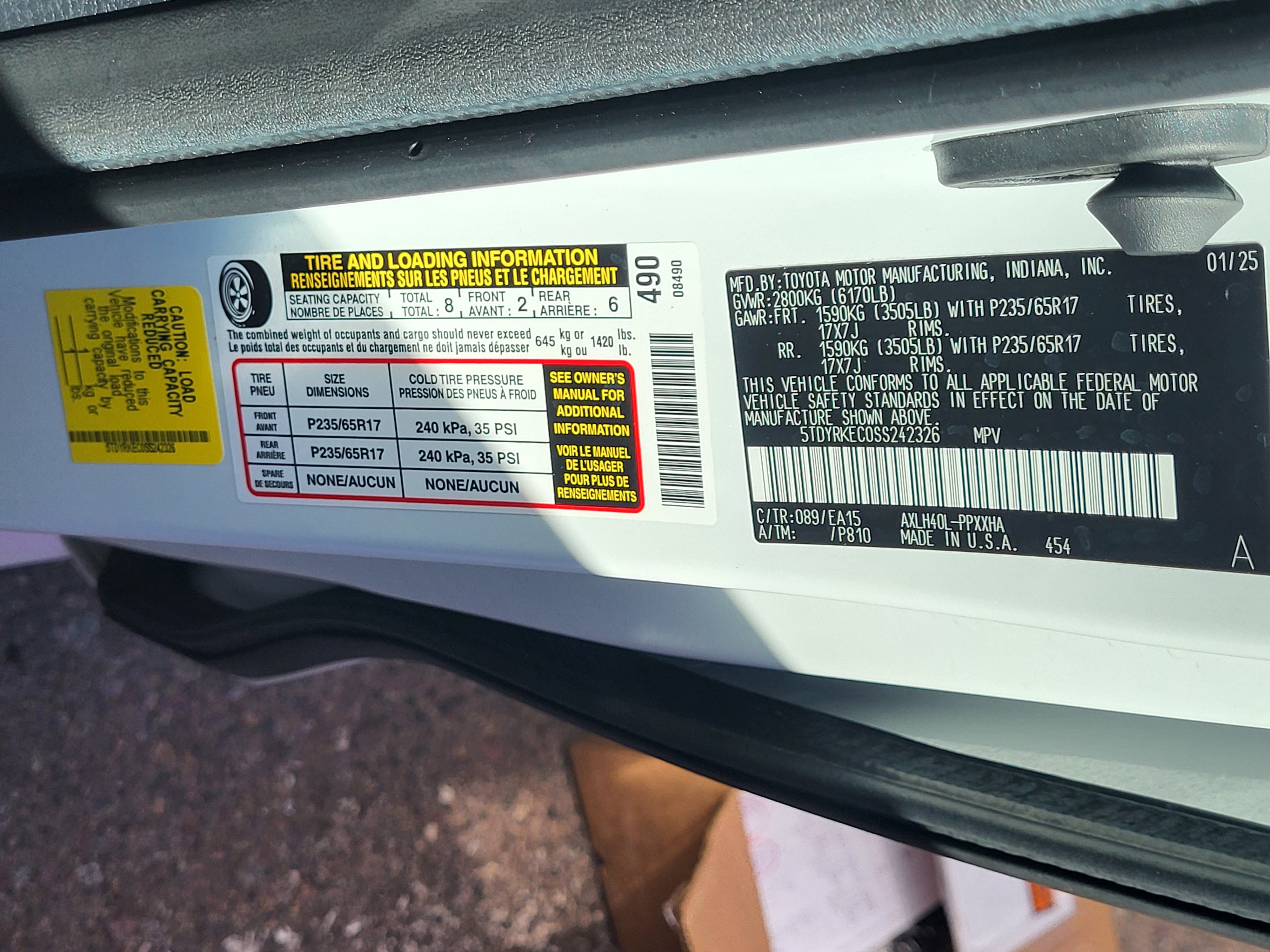 Used 2025 Toyota Sienna XLE FWD image 31