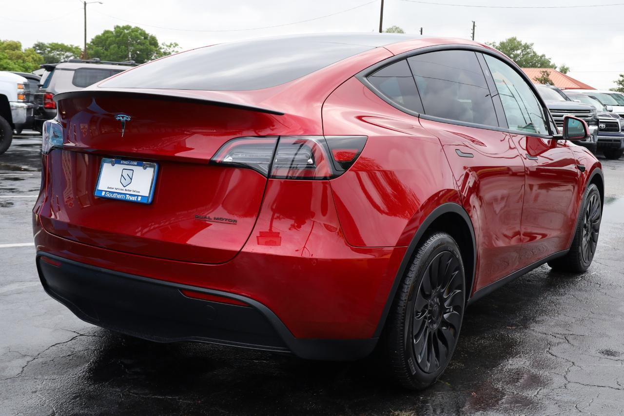 Used 2024 Tesla Model Y Long Range AWD/4WD image 4