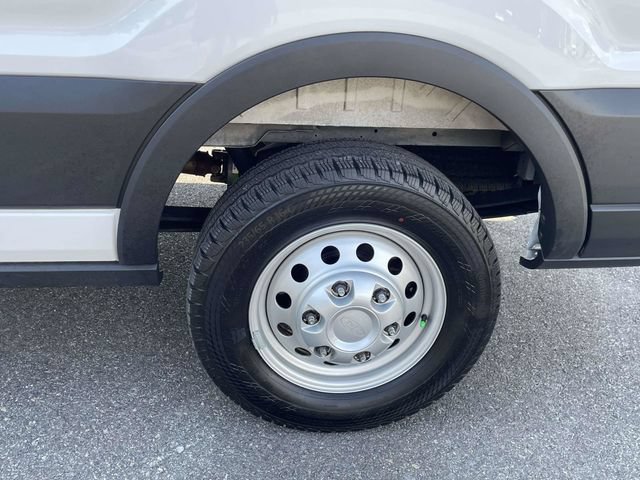 Certified 2026 Ford Transit 250 148 High Roof RWD image 21