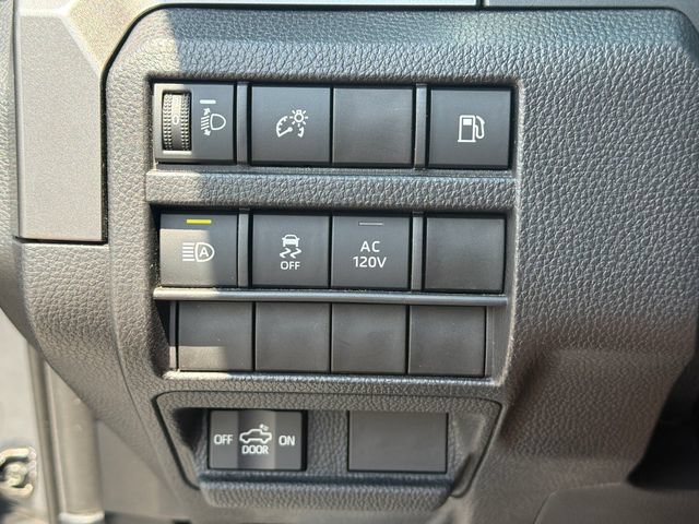 Used 2025 Toyota Tacoma TRD Off-Road AWD/4WD image 31