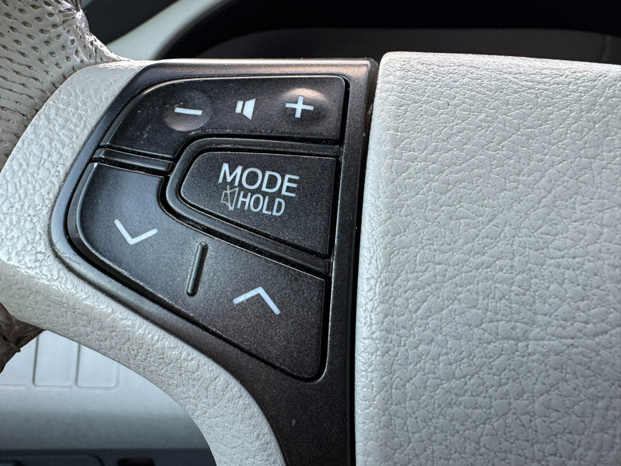 Used 2014 Toyota Sienna XLE image 13