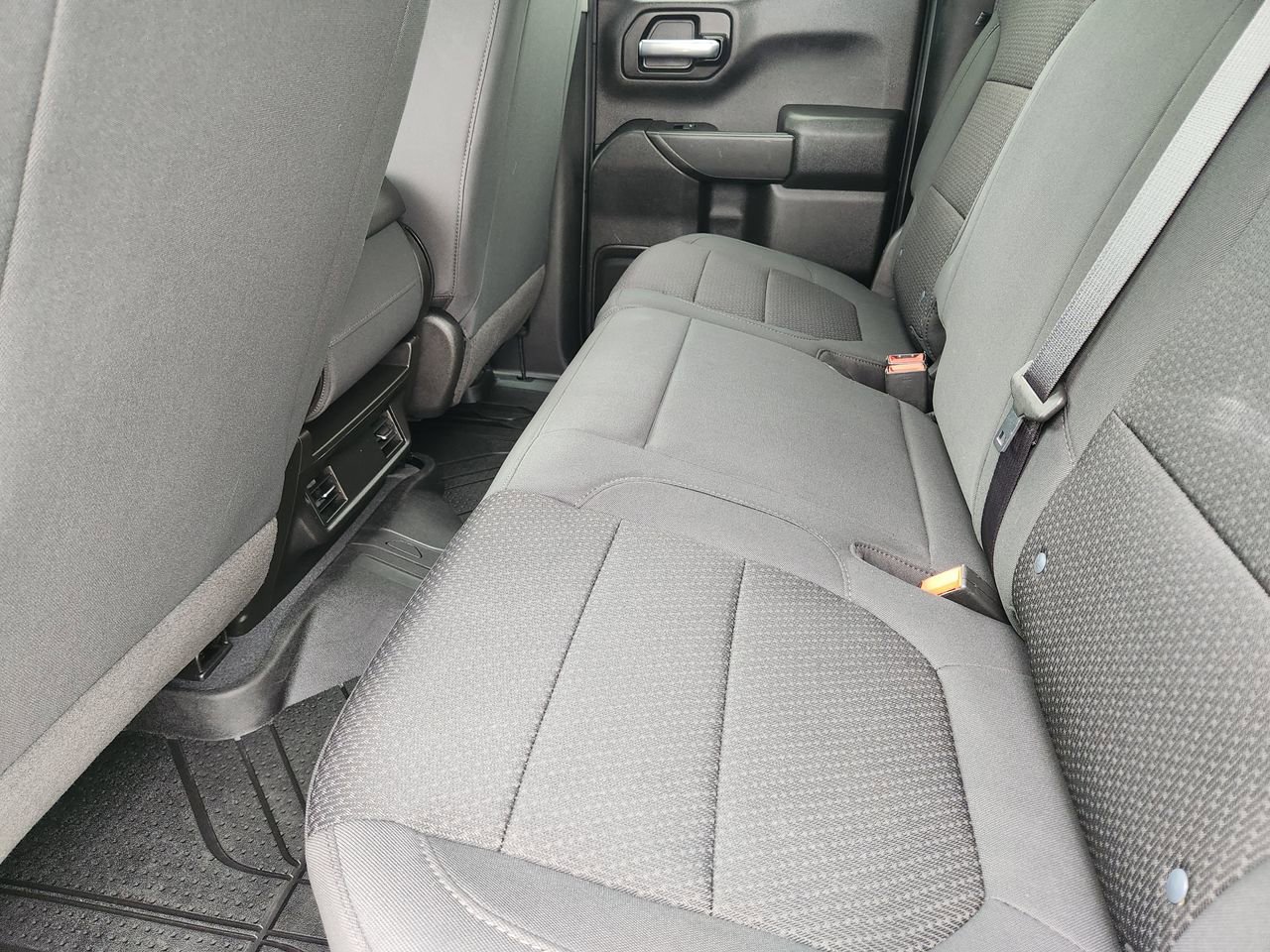 Used 2020 Chevrolet Silverado 1500 Custom w/ Custom Value Package image 28