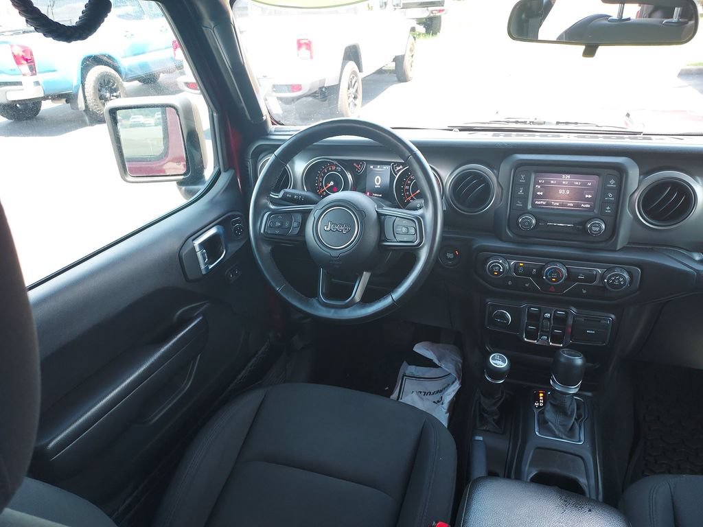 Used 2021 Jeep Gladiator Mojave AWD/4WD image 15