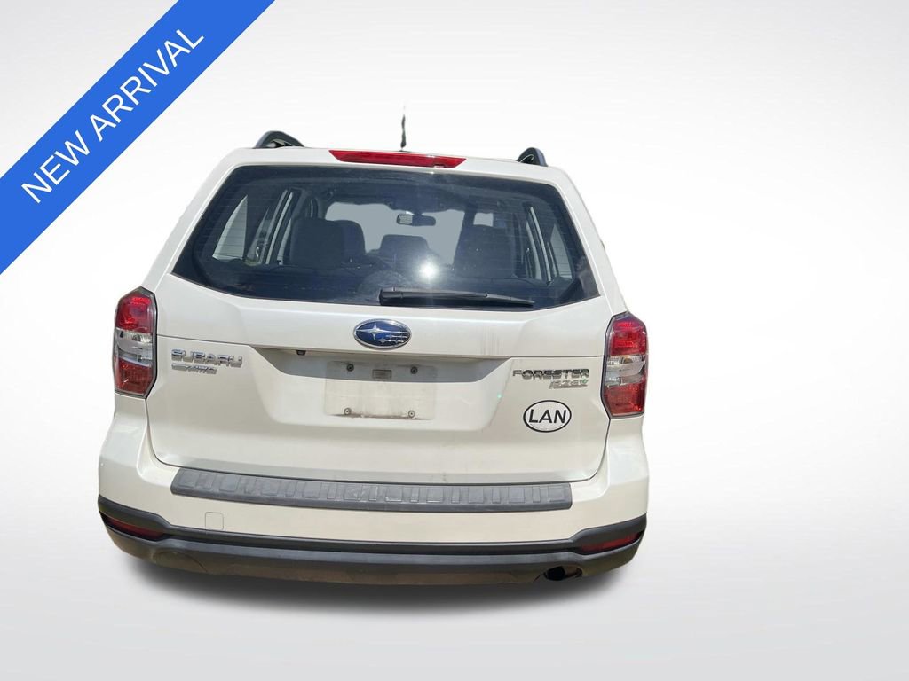 Used 2015 Subaru Forester 2.5i w/ Alloy Wheel Package AWD/4WD image 3