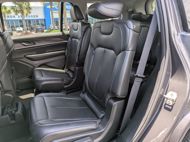 Used 2023 Jeep Grand Cherokee L Limited image 14