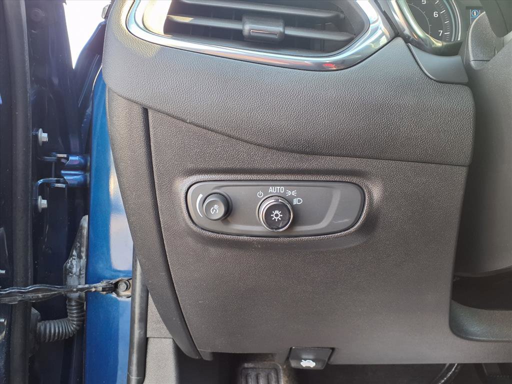 Used 2023 Chevrolet Equinox LT image 19