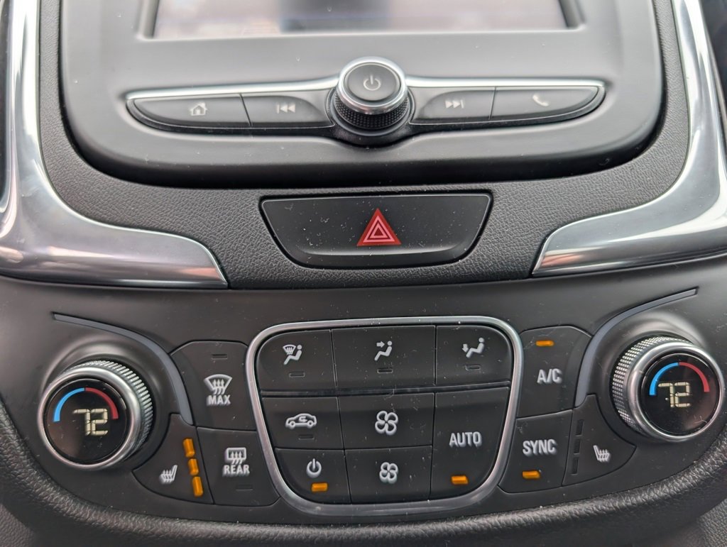 Used 2020 Chevrolet Equinox LT image 16