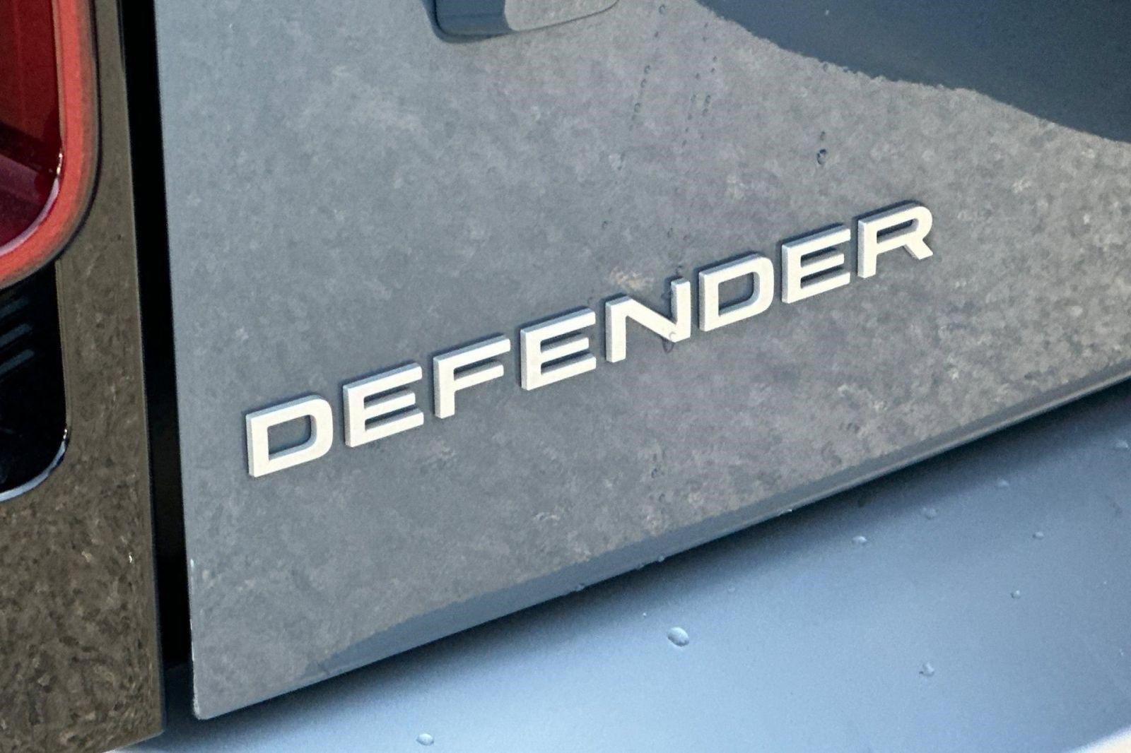 Certified 2023 Land Rover Defender 110 S AWD/4WD image 35