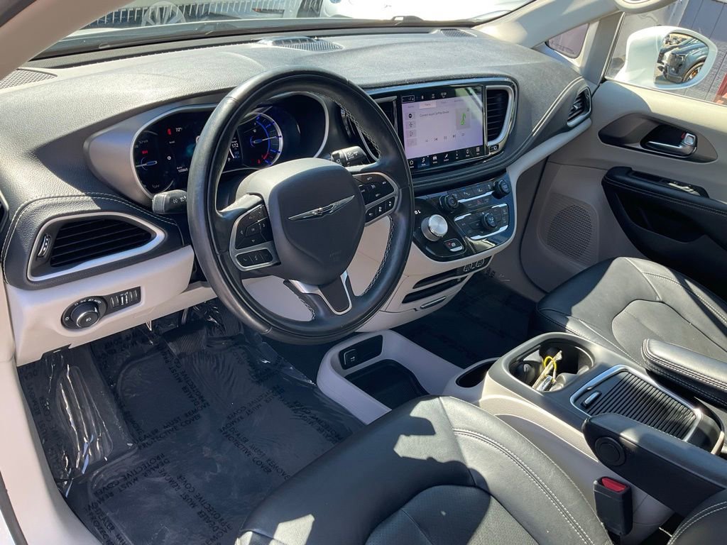 Used 2022 Chrysler Pacifica Touring-L w/ Uconnect Theater Family Group image 6