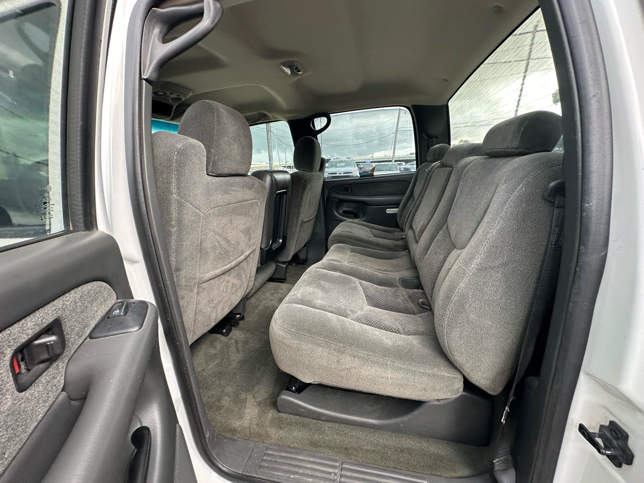 Used 2003 Chevrolet Silverado 2500 LS AWD/4WD image 9