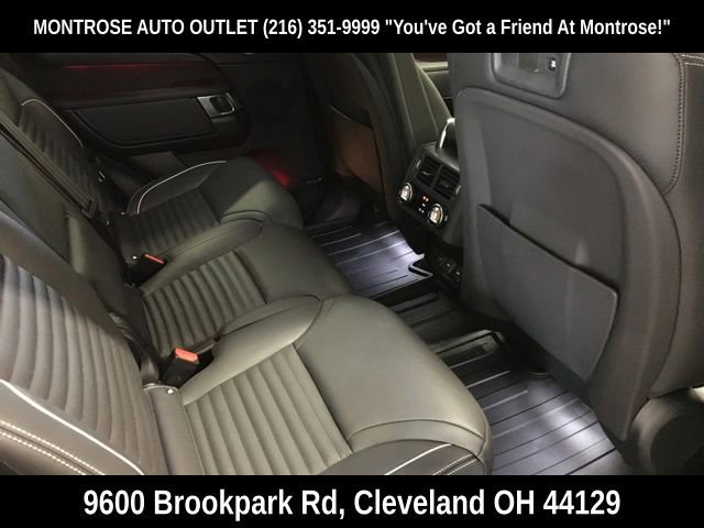 New 2023 Land Rover Discovery HSE R-Dynamic image 32