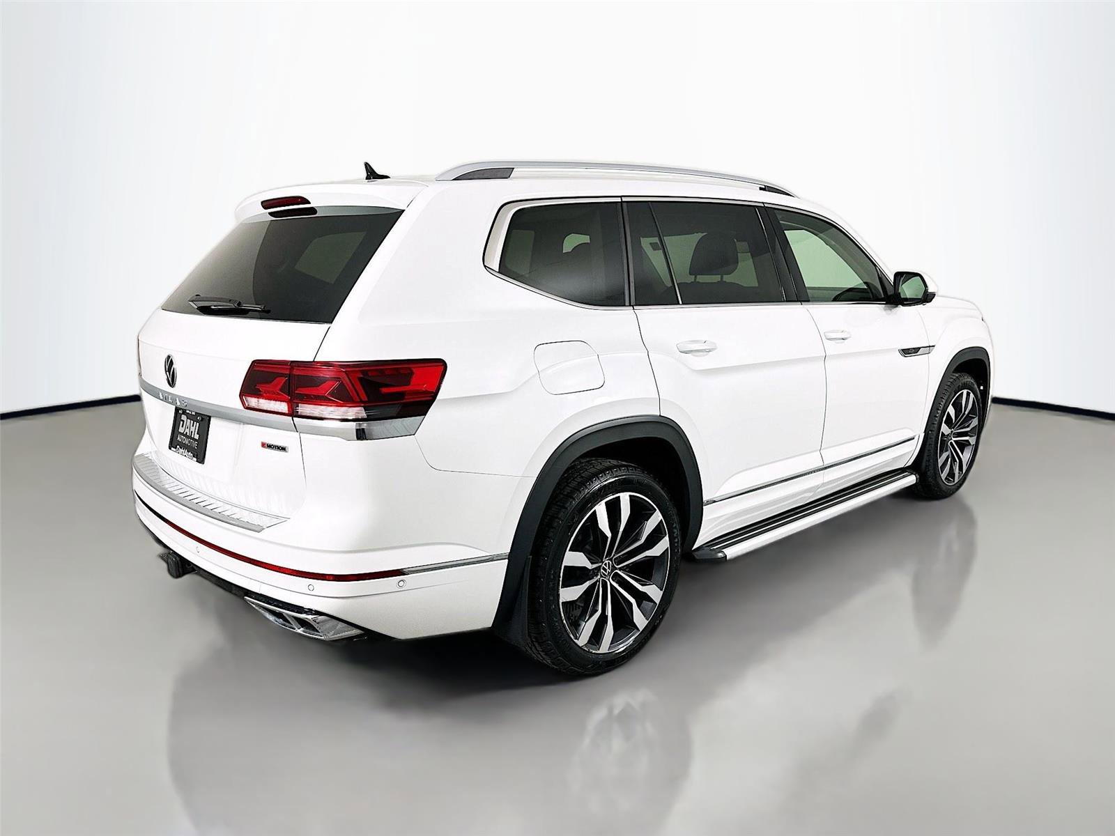 Used 2022 Volkswagen Atlas SEL Premium image 13