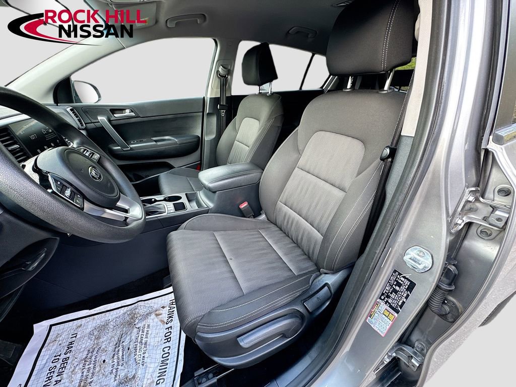 Used 2020 Kia Sportage LX image 18