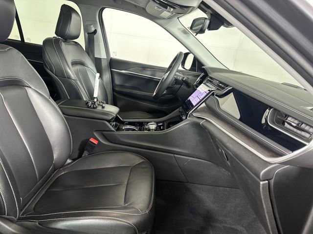 Used 2022 Jeep Grand Cherokee Limited 4xe image 26