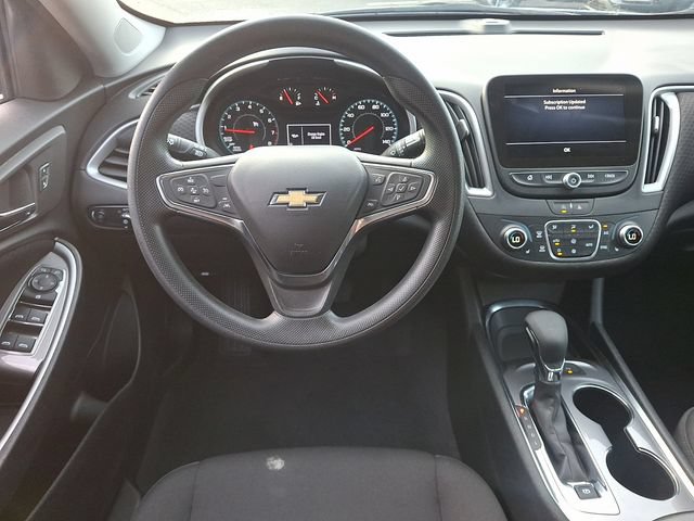 Used 2025 Chevrolet Malibu LT FWD image 11