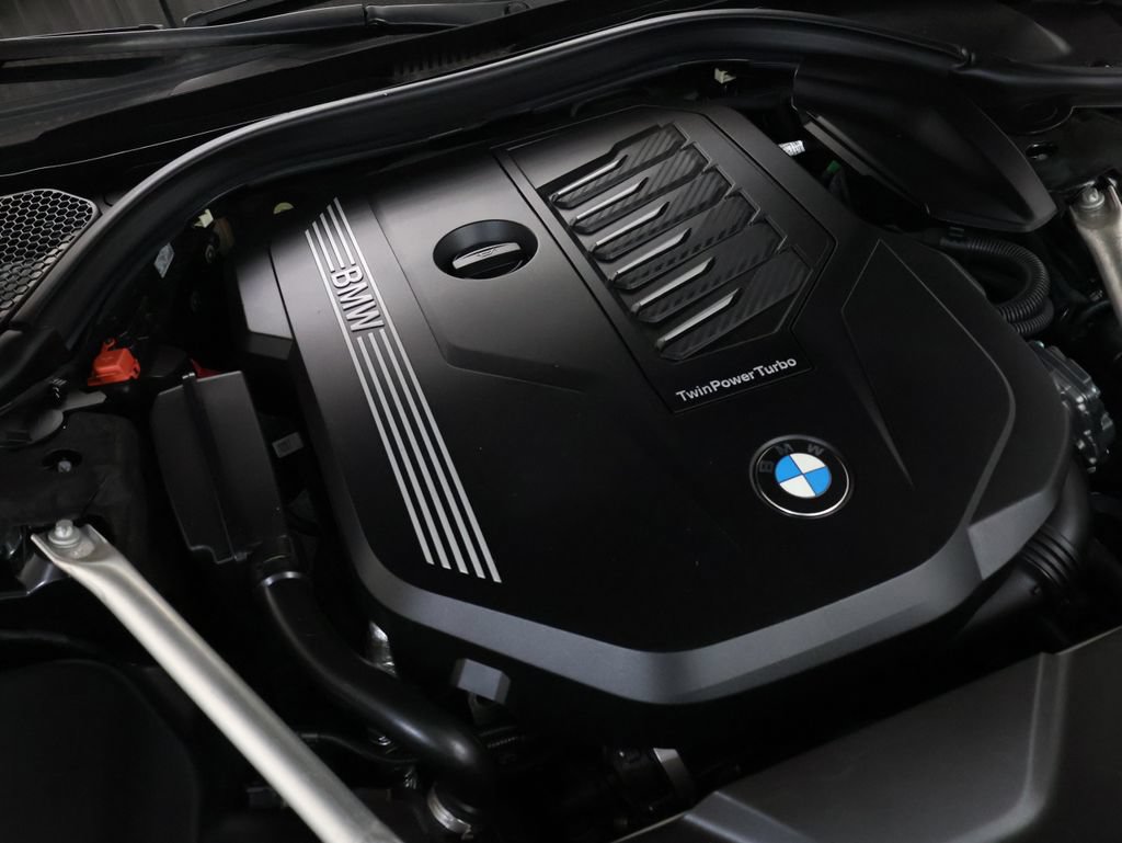 Used 2021 BMW 740i xDrive w/ M Sport Package AWD/4WD image 28