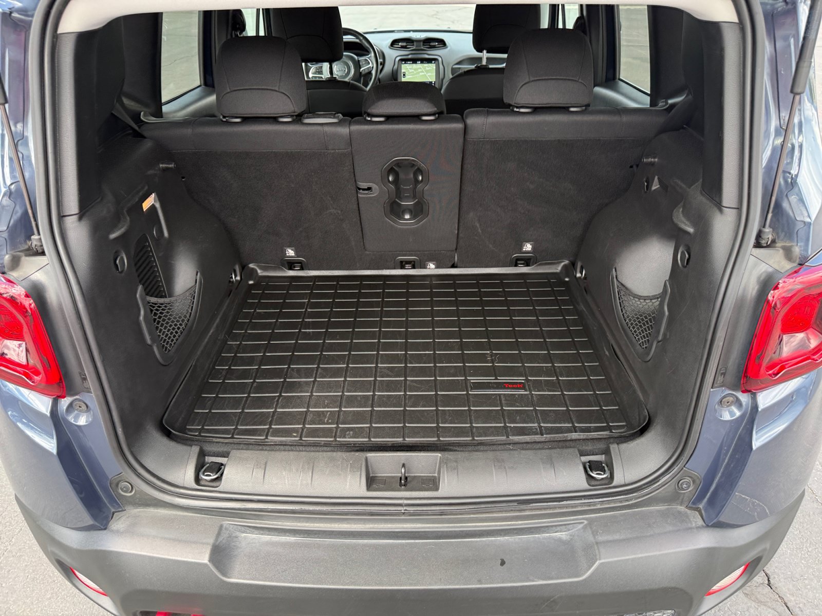 Used 2020 Jeep Renegade Trailhawk w/ UConnect 8.4 Nav Group AWD/4WD image 26