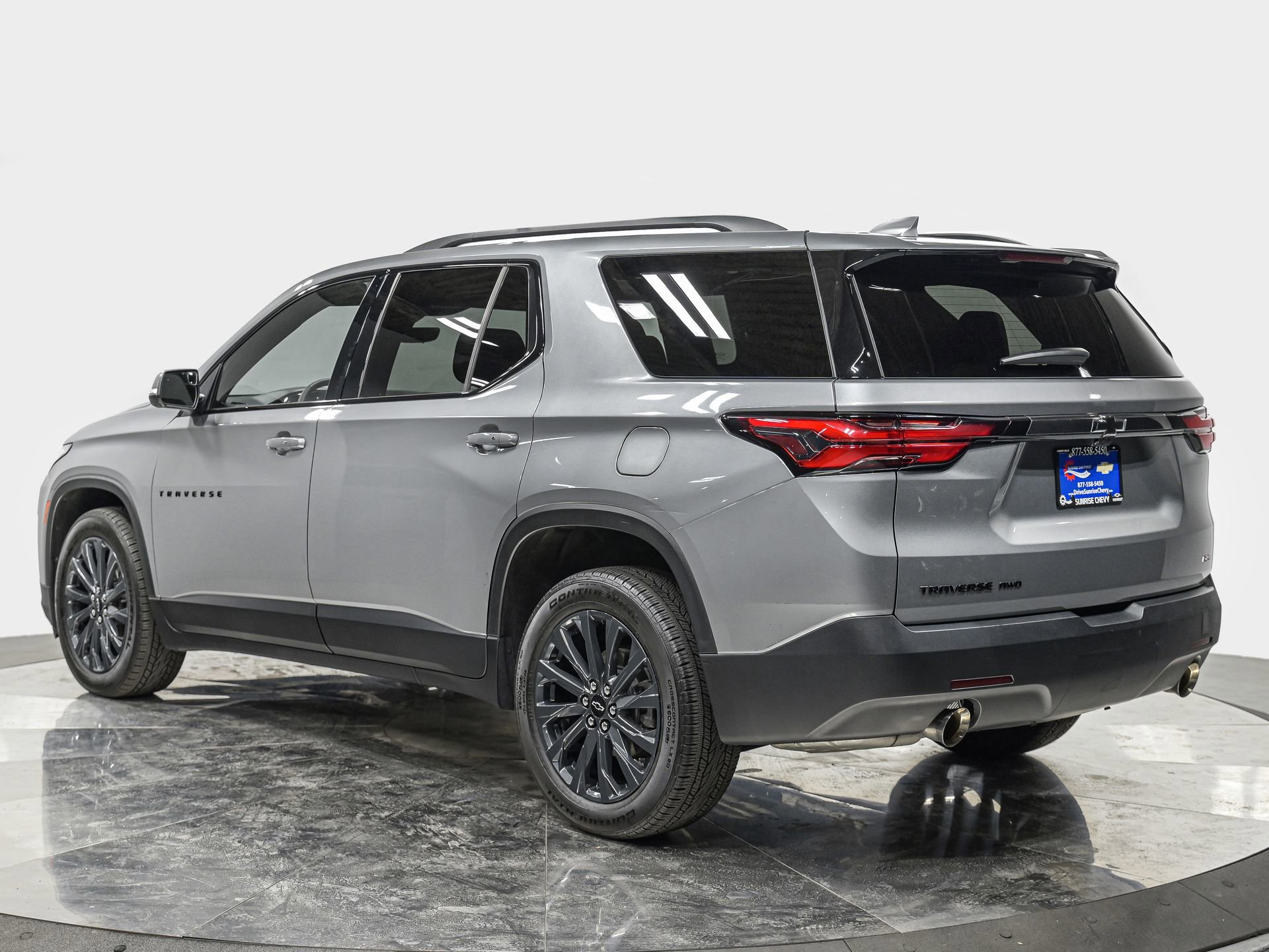 Used 2023 Chevrolet Traverse RS w/ LPO, Floor Liner Package AWD/4WD image 4