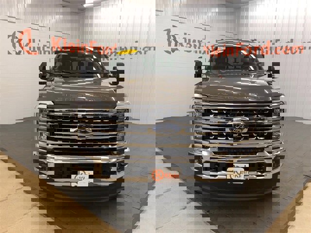New 2026 Ford F250 4x4 Crew Cab Super Duty image 2