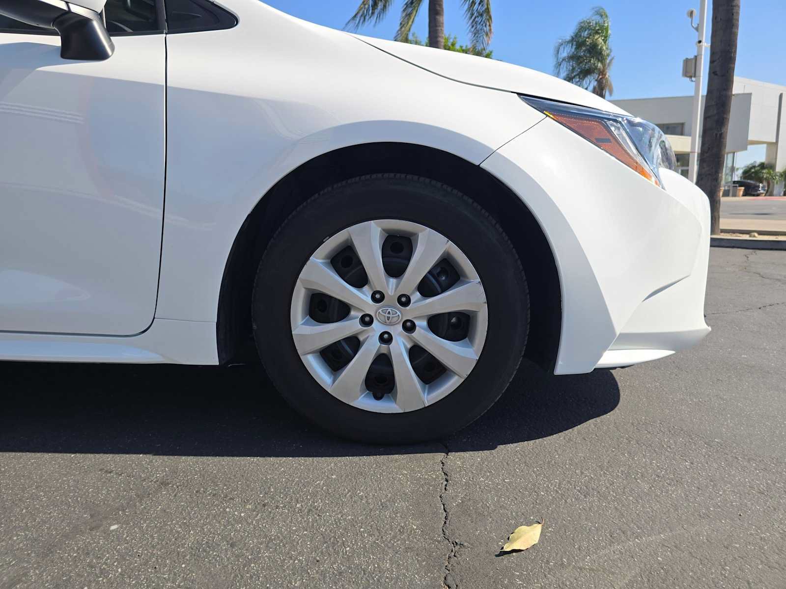 Certified 2025 Toyota Corolla LE FWD image 9