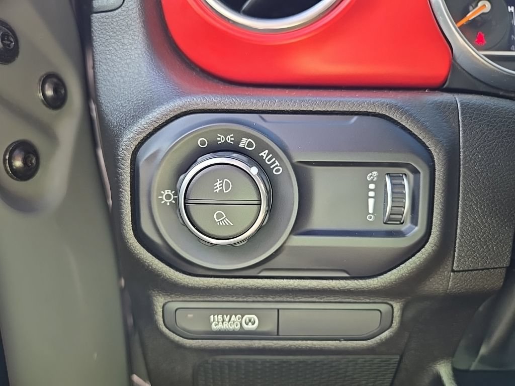Used 2023 Jeep Gladiator Rubicon w/ Cold Weather Group AWD/4WD image 22