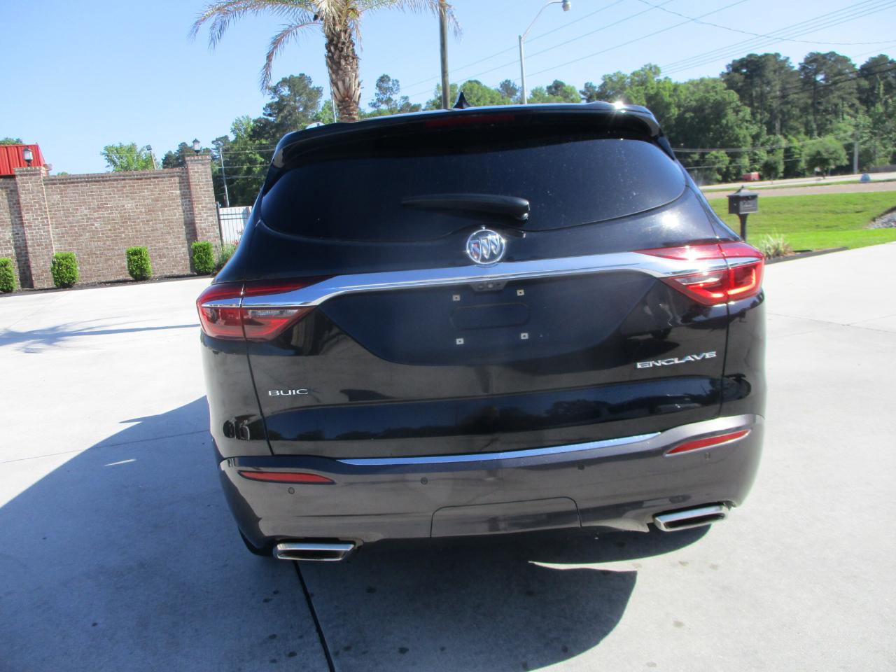 Used 2018 Buick Enclave Essence FWD image 30