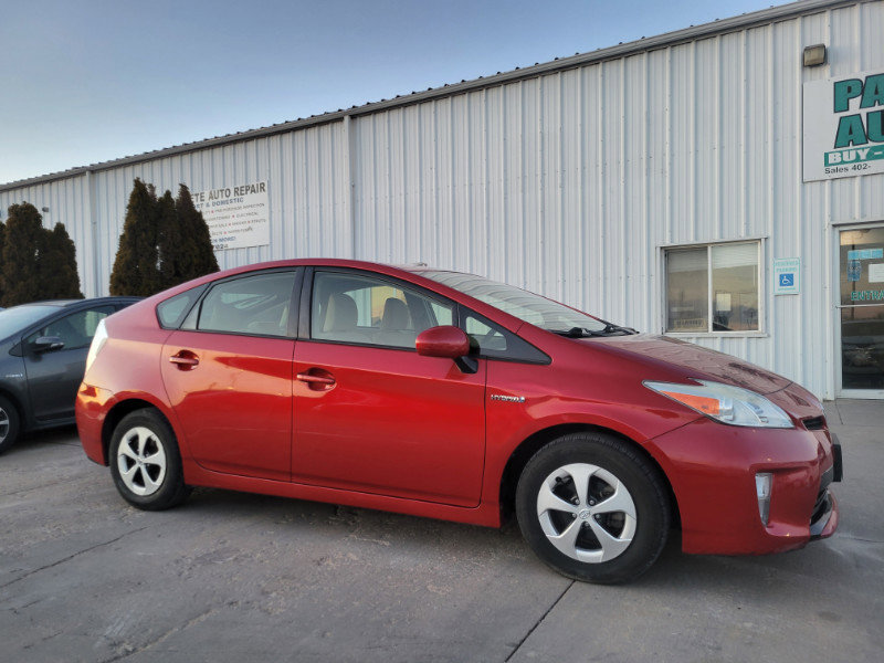 Used 2015 Toyota Prius Two image 9