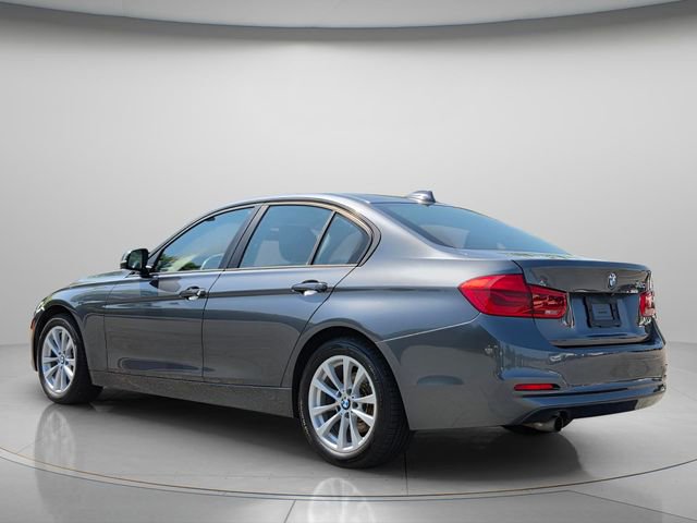 Used 2018 BMW 320i Sedan RWD image 6