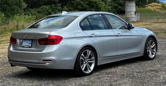 Used 2018 BMW 328d Sedan w/ Premium Package RWD image 9