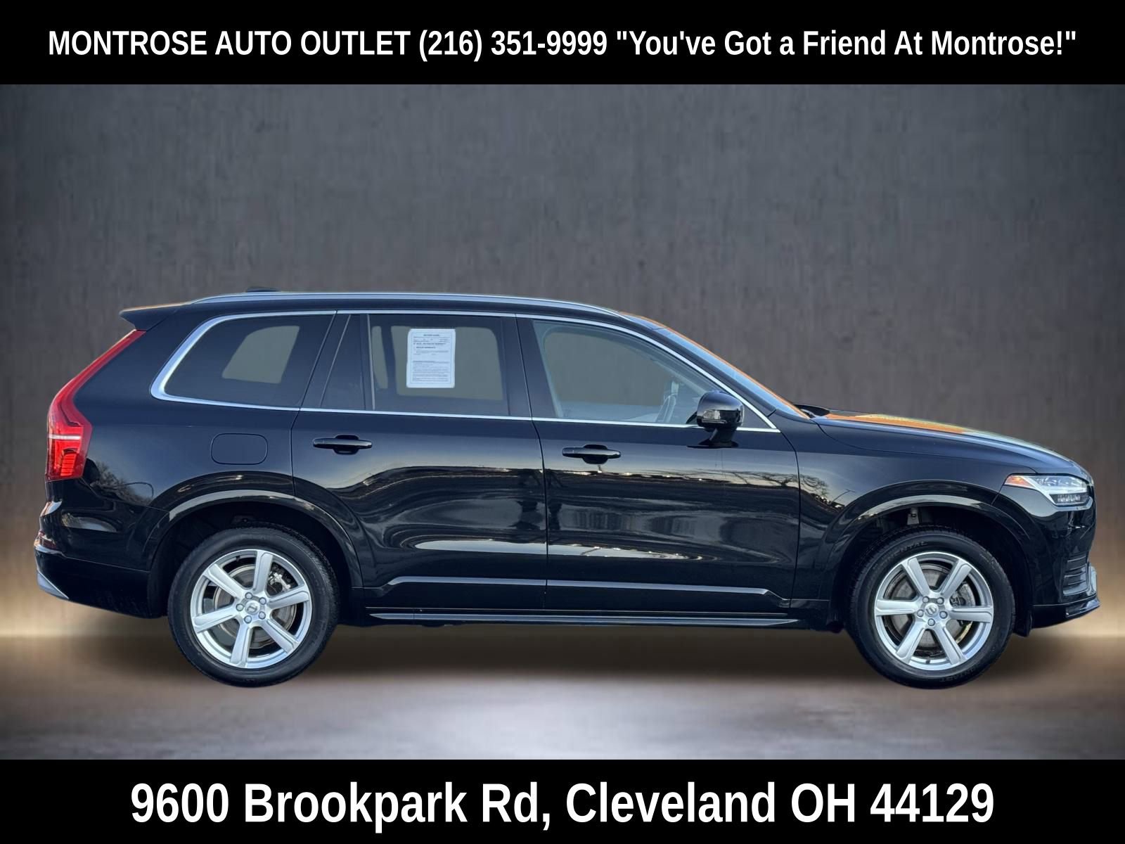 Used 2022 Volvo XC90 T5 Momentum image 3