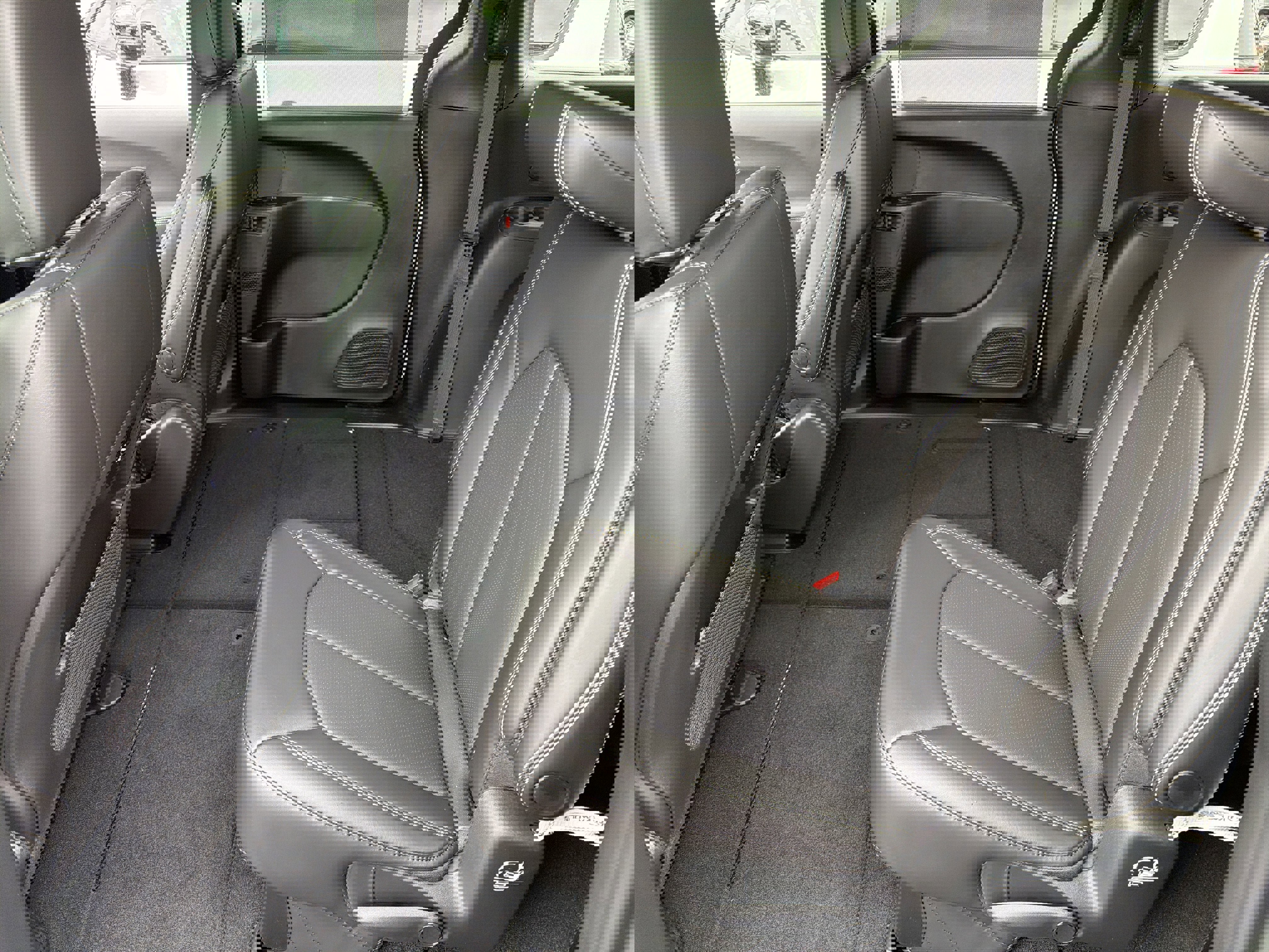 New 2026 Chrysler Pacifica Select AWD/4WD image 24