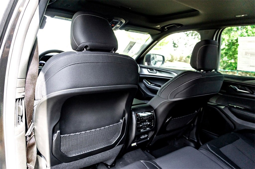 New 2025 Jeep Grand Cherokee L Laredo w/ Luxury Tech Group I image 19