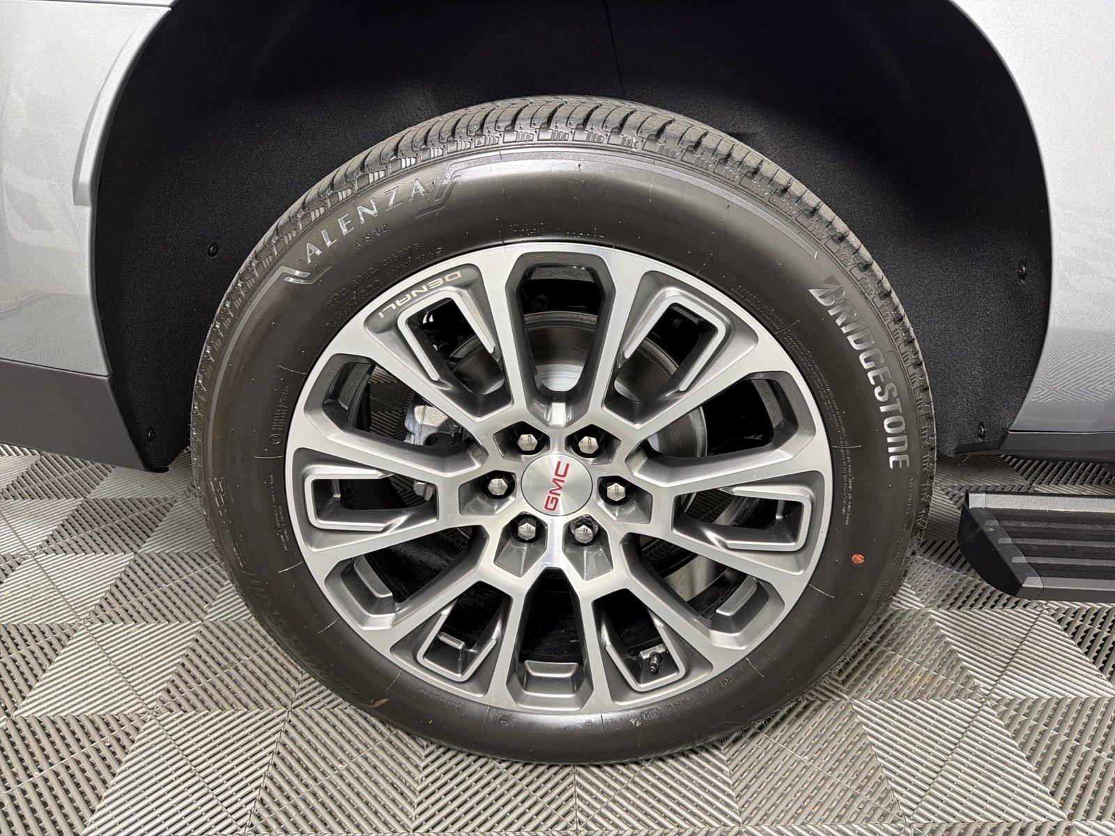 New 2026 GMC Yukon XL Denali w/ Sun & Power Step Package AWD/4WD image 17